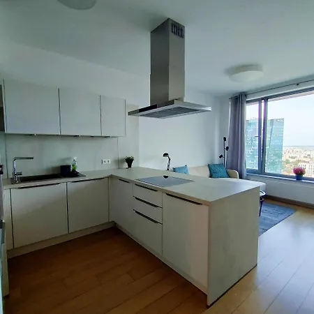 Apartment Sky Park 26th Floor Free Parking Free Wi-fi Pressburg